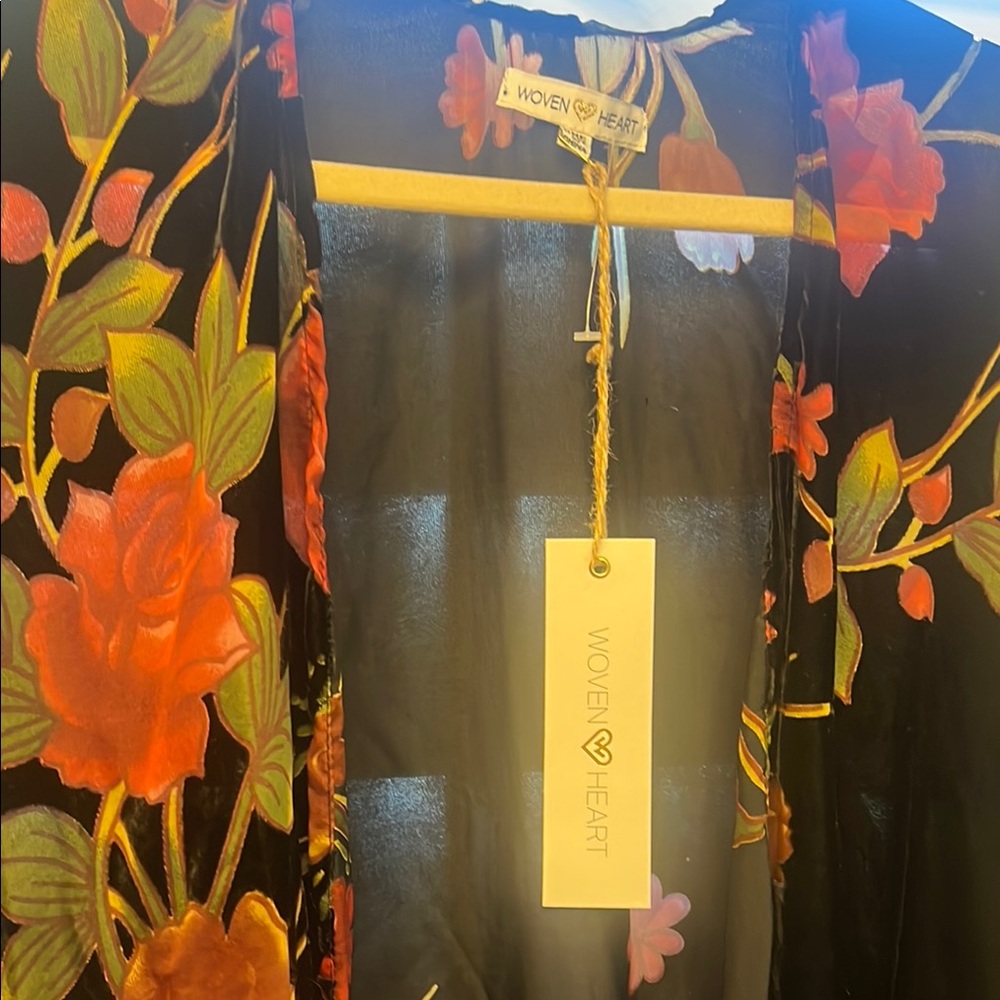 Woven Heart Floral Black Cape